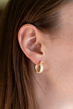 Load image into Gallery viewer, Alli Hoops