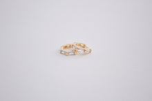 Load image into Gallery viewer, Margaux Hoop Earrings
