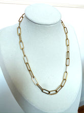 Load image into Gallery viewer, Large Paperclip Chain
