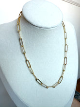Load image into Gallery viewer, Large Paperclip Chain
