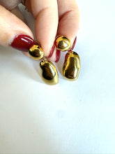 Load image into Gallery viewer, Gold Drop Earrings
