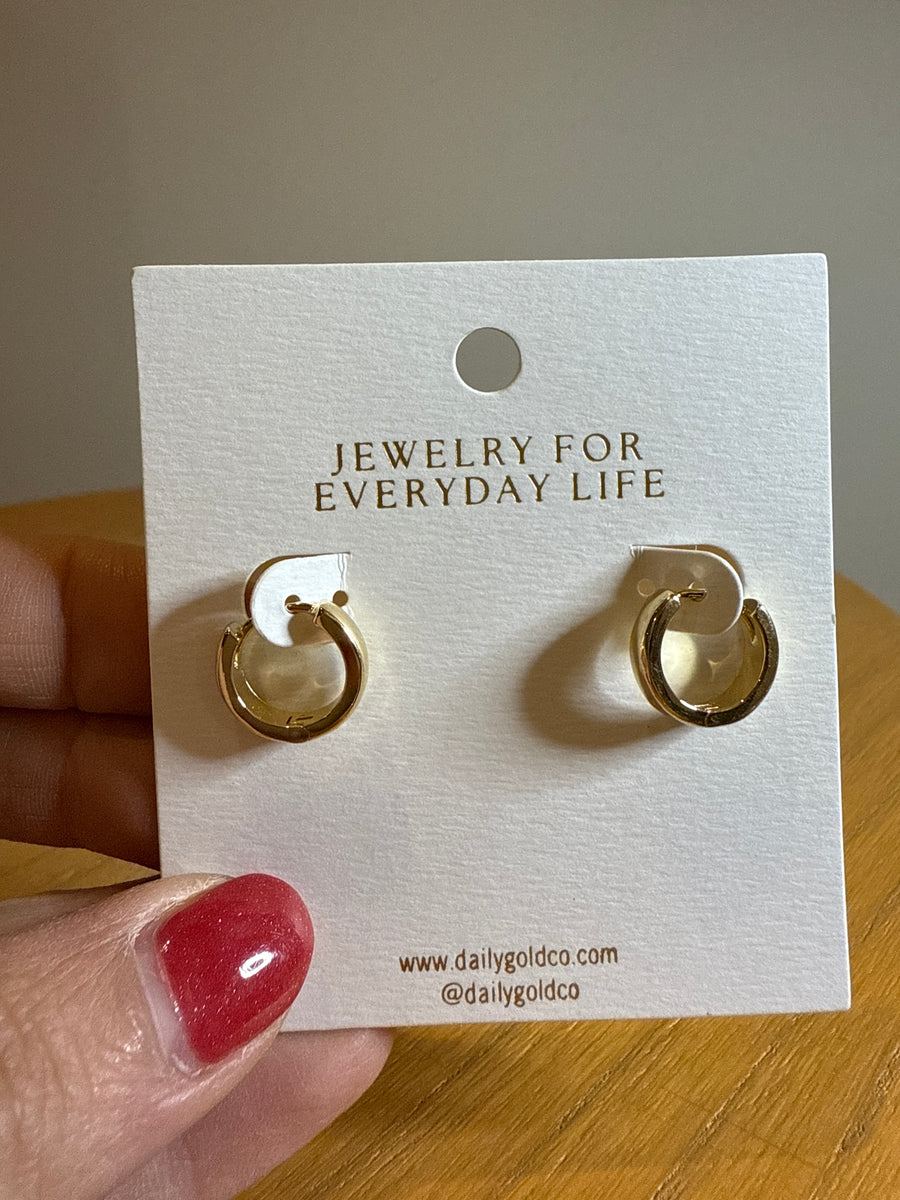 Gold Mini Clicker Hoops - 12 mm – Daily Gold