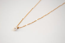 Load image into Gallery viewer, Reece Necklace (with Pearl Pendant)
