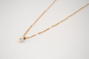 Reece Necklace (with Pearl Pendant)